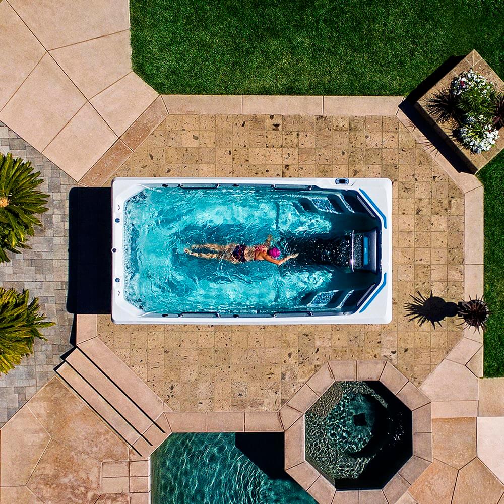 Endless Pools ellenáramoltató medence E550